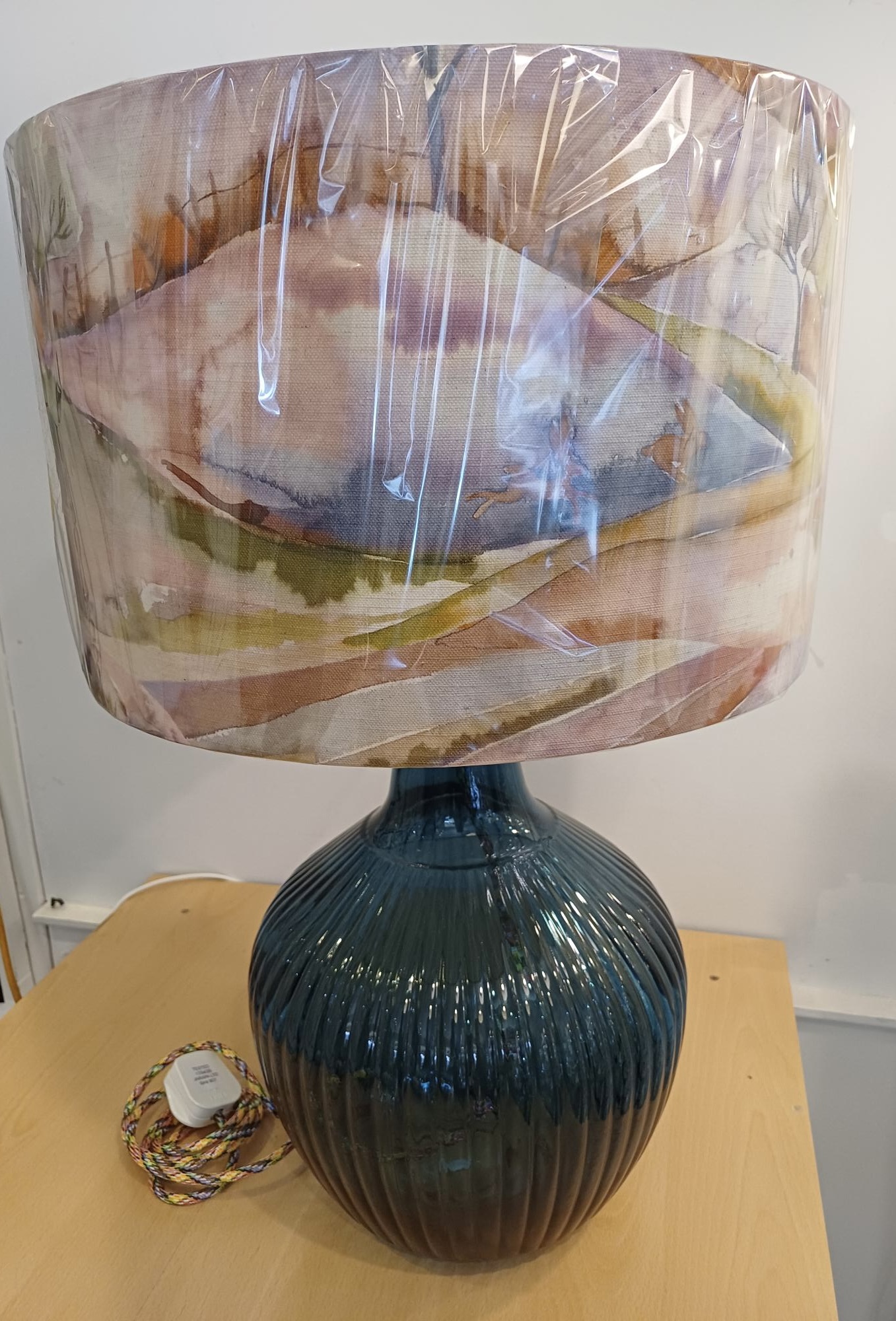 Blue lamp in recycled glass, decorative ridged effect - Image 2